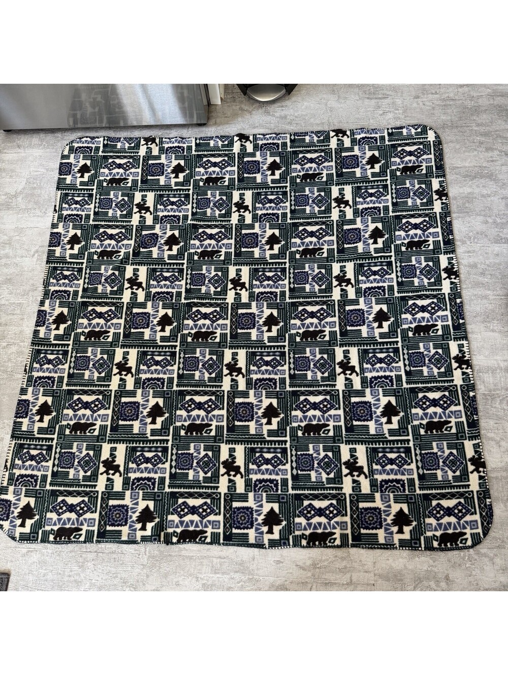 LL Bean Blanket 55x55 Aztec Wilderness Blanket Green/Blue Moose Bear VTG